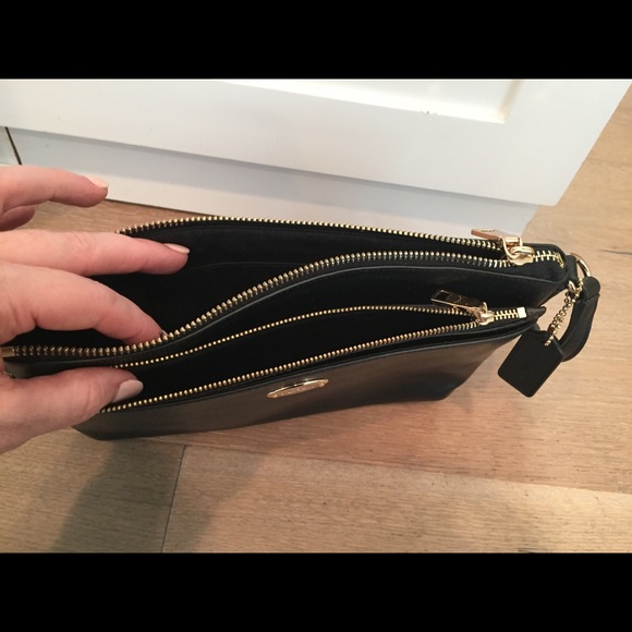 Coach purse - Picture 3 of 3